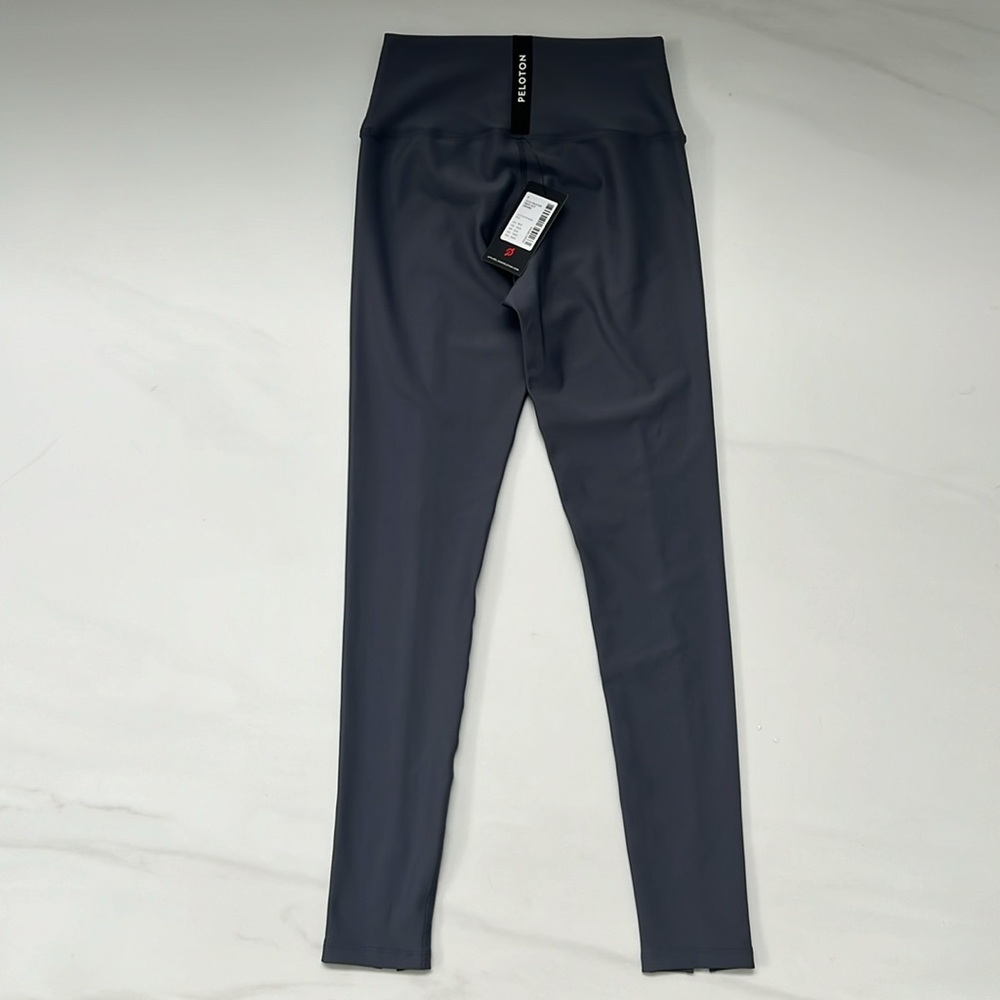 NWT Women’s Peloton Gray Front Slit Leggings - S